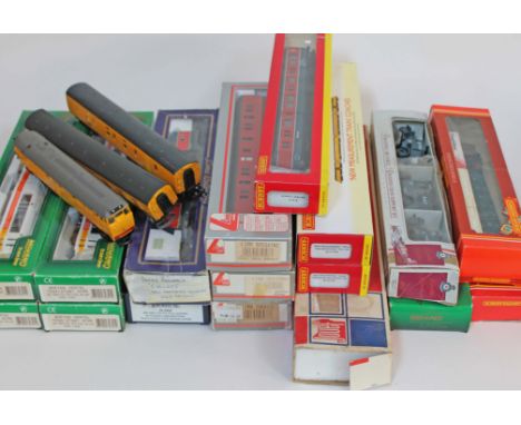 A quantity of model railway including Lima, Hornby, Mehano etc.