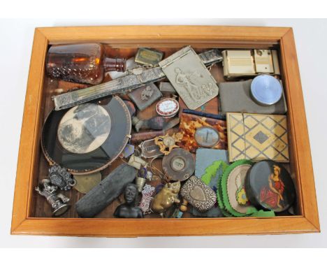 A mixed lot to include hallmarked silver, tortoiseshell, a 19th Century enamel pill box ' A Token of Respect', a French note 