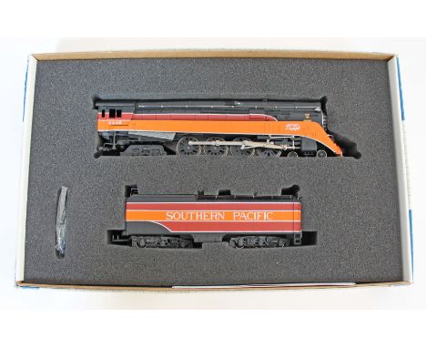 Bachmann HO SP 4-8-4 Southern Pacific locomotive with tender, boxed. Condition - appears unused.