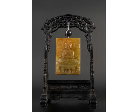 Chinese Art A celadon jade plaque carved with Buddha and inscription. China, 19th century . . Cm 11,00 x 20,00 x 7,00. Modern