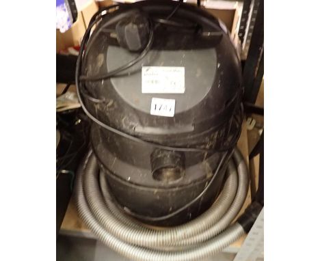 Pondomatic 1400w pond cleaner. All electrical items in this lot have been PAT tested for safety and have passed. This does no