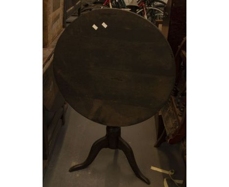 An ebonised georgian tripod tilt-top table, circular top with metal bracket on cabriole legs 68cm x 68cm x 68cm&nbsp;