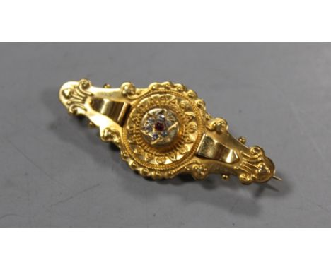 A RUBY DIAMOND BROOCH 