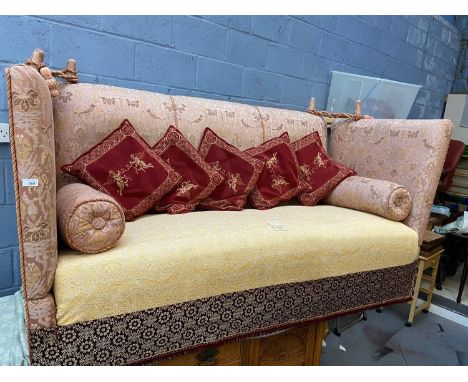 A Whytock &amp; Reid Knoll drop end sofa 