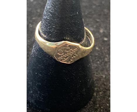 A 9ct gold signet ring 1.16g 