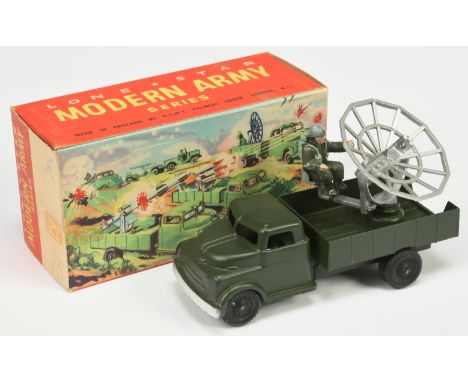 Lone Star Military lorry With Radar Scanner&nbsp; - Green, silver trim and searchlight with correct figure&nbsp; &nbsp;- Exce