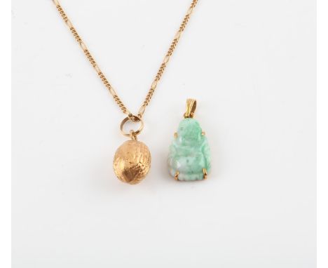 Gold items, including, a carved jade Buddha, a hollow acorn deign pendant, on a fancy link chain, all in 18 ct gold. Conditio