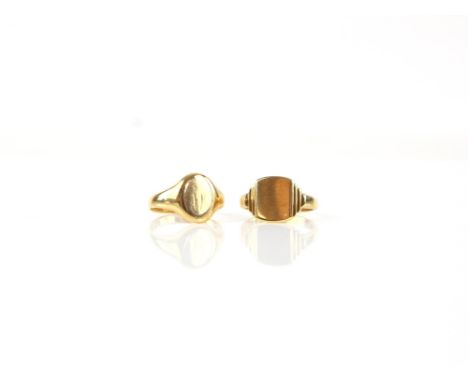 Two 18 ct gold signet rings, including an oval signet ring, size S and a rectangular signet ring, size SCondition Report:  Gr