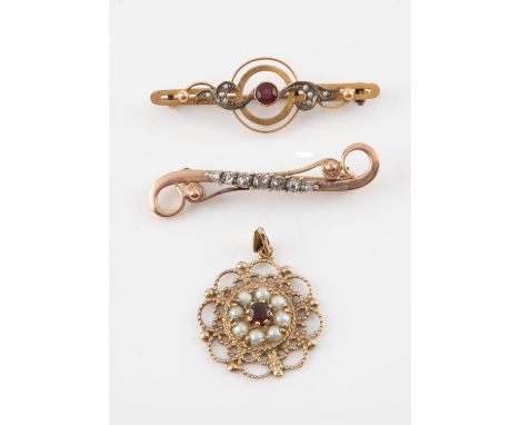 Two gem set brooches and a pendant, including a scroll bar brooch set with rose cut diamonds, in 9 ct yellow gold, hallmarked