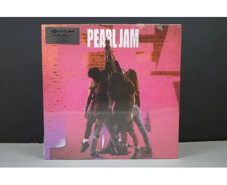 Vinyl - Pearl Jam Ten LP on Simply Vinyl 4688841, sealed 