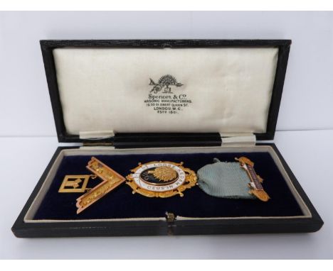 A cased 9ct gold and enamel lodge kedah Masonic medal, hall marked 375, 9 ct, Spencer London, Birmingham. (36g). 