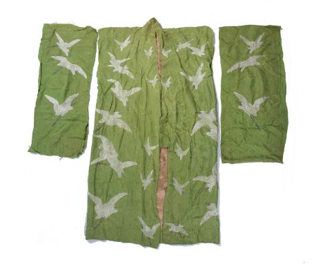 Green silk robeJapaneseembroidered with storks.The sleeves and a band are loose. Overall old odour. Threads loose and pulled 