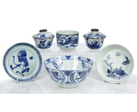 Group of blue and white porcelainChinese, 18th/19th Centuryto include two 'Bleu de Hue' dishes made for the Vietnamese market