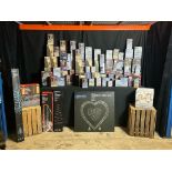 1 PALLET OF XMAS LIGHTS, DECORATIONS, WATER SPINNERS, LIGHT SCULPTURES & MUCH MORE! £2750