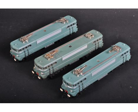 A collection of x3 vintage Hornby Acho 00 gauge model railway trainset pantograph electric locomotives. All models being No. 