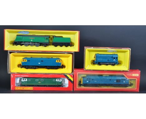 A collection of x5 original vintage Hornby 00 gauge model railway trainset locomotive diesel engines to include; R152 Shuntin