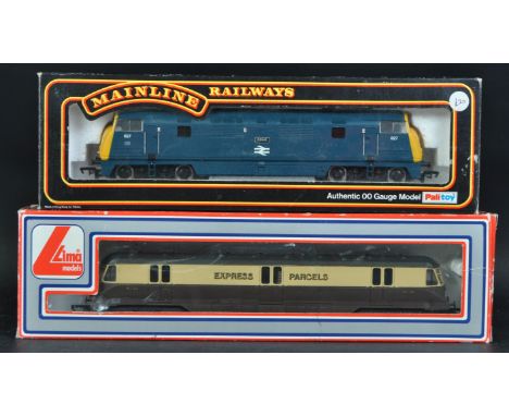 Two vintage 00 gauge model railway trainset locomotive diesel engines comprising; Palitoy Mainline No. 37-063 Class 42 Warshi