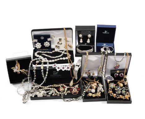 LARGE GROUP OF COSTUME JEWELLERY, including Swarovski items, necklaces, bracelets etc. (qty)Provenance: deceased estate Caldi