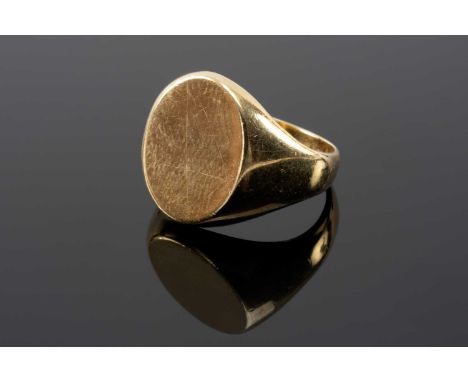18CT GOLD SIGNET RING, ring size O, 12.5gms in Pyke & Sons ring boxProvenance: private collection GwyneddComments: good overa