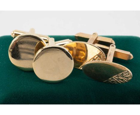 PAIR OF 9CT GOLD OVAL ENGRAVED CUFFLINKS, 5.8gms, together with pair of yellow metal cufflinks in boxProvenance: private coll