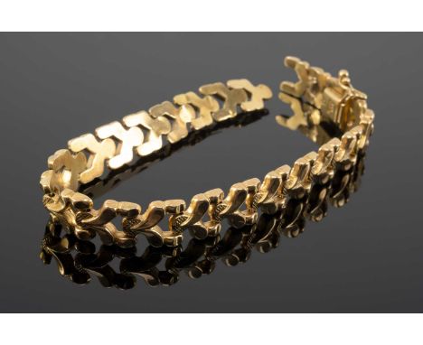 18CT GOLD ARROW DESIGN BRACELET, integrated box link clasp, stamped '750', 20.5cms long, 17.3gmsProvenance: private collectio