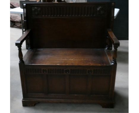 Early 20th Century Oak Monks Bench: height closed 74, width 53 and 99cm in length