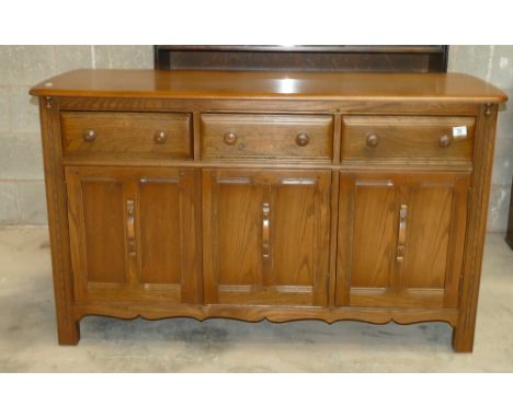 Ercol 3 drawer 3 door sideboard: light oak