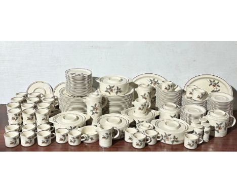A large 204 piece Mid Century Homelux Products Linda dinner service. 39 dinner plates. 5 tureens, 2 platters, 2 coffee pots, 