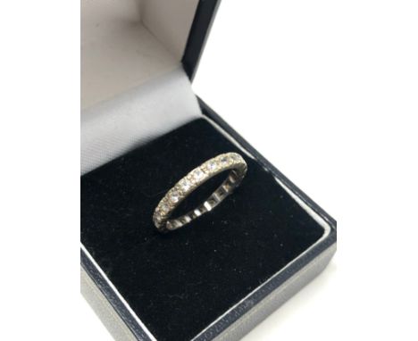 9ct white gold &amp; syn spinel eternity ring weight 2.1g 