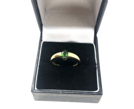 9ct gold vintage diopside solitaire ring (1.9g) 