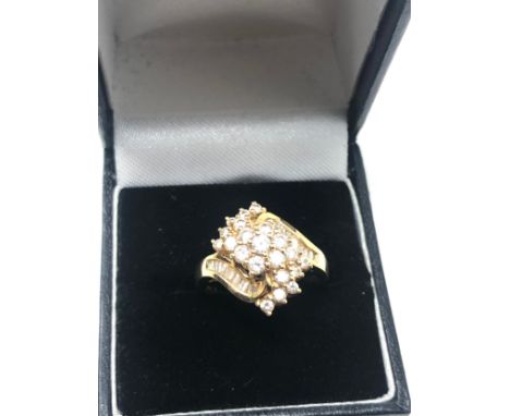 18ct gold diamond dress ring (6.7g) 