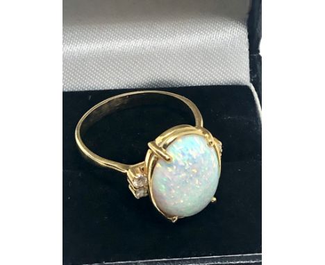 18ct gold opal &amp; diamond cocktail ring (6.4g) 