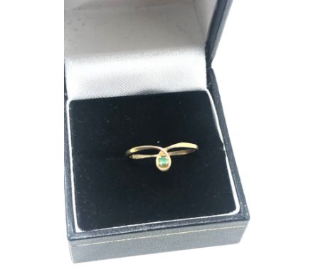 9ct gold vintage emerald wishbone style ring (1g) 