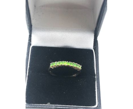 9ct gold peridot channel setting ring (1.6g) 