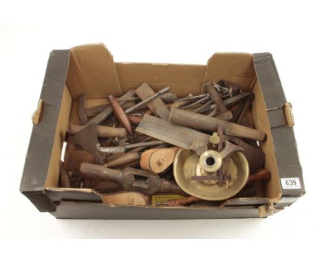 A box of tools G 