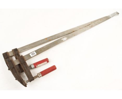 A pair of 1m x 120 sash cramps G+ 