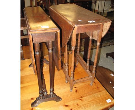 Small Sutherland type table, together with a small oak gate legged table. (2)(B.P. 24% incl. VAT)