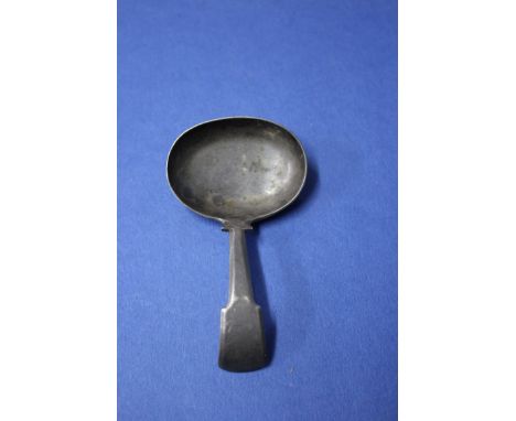 A George III silver fiddle pattern caddy spoon, by J S, London  1807, 16g.