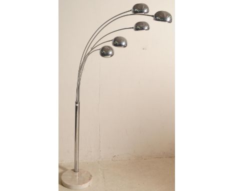 Gioffredo Reggiani (Manner Of) - A large contemporary Italian style floor standing atomic multi arm arc standard lamp light. 