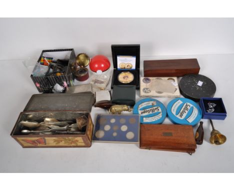 A large selection of assorted collectables, including costume jewellery, inkwell, cigarette case and other items (parcel)