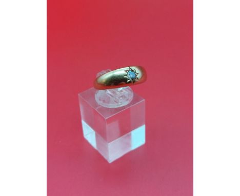 18ct gold ring with diamond