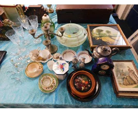 Four vintage Babycham glasses, a vintage glass light shade &amp; other sundry items 