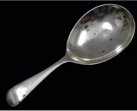 A Walker &amp; Hall silver caddy spoon approx. 19.3g 