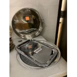 Trays (2), Cake Stand (1) (Detached Foot)