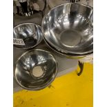 SS Mixing Bowls (4), 8" (2) & 11" (2)