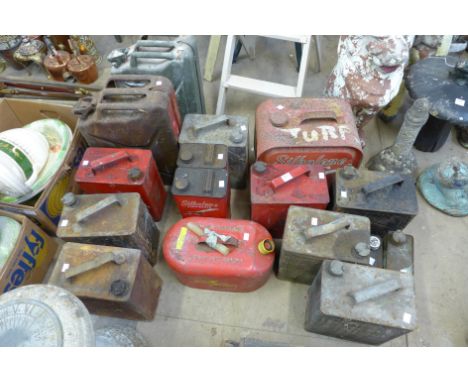 Sixteen assorted vintage fuel cans