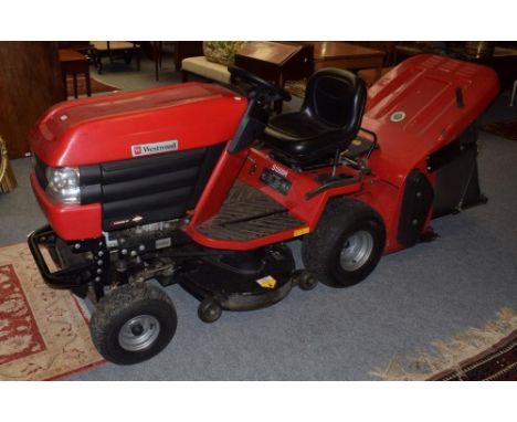 A Westwood S1500H ride on tractor/lawn mower with grass collection box 
