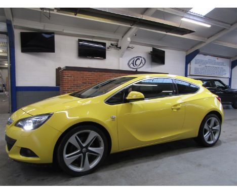 Make &amp; Model: Vauxhall Astra GTC SRIDate of Reg: FR13 VLUColour: Yellowcc: 1362MoT: 27-12-2022Fuel Type: PETROLMileage: 4