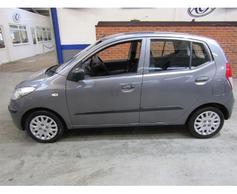 Make &amp; Model: Hyundai I10 ClassicDate of Reg: GL60 UDDColour: Greycc: 1248MoT: 18-11-2022Fuel Type: PETROLMileage: 51kTra