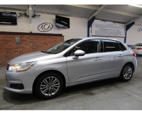 Make &amp; Model: Citroen C4 VTR+Date of Reg: YD61 OYCColour: Silvercc: 1598MoT: 26-10-2022Fuel Type: PETROLMileage: 65kTrans